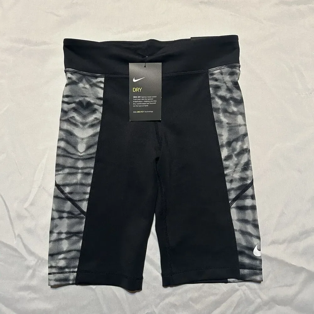 Nike Shorts Girls Medium Black Gym Activewear New